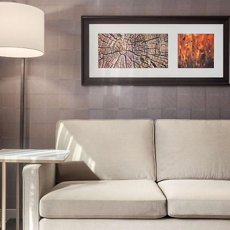 Doubletree By Hilton Kitchener Hotell Eksteriør bilde