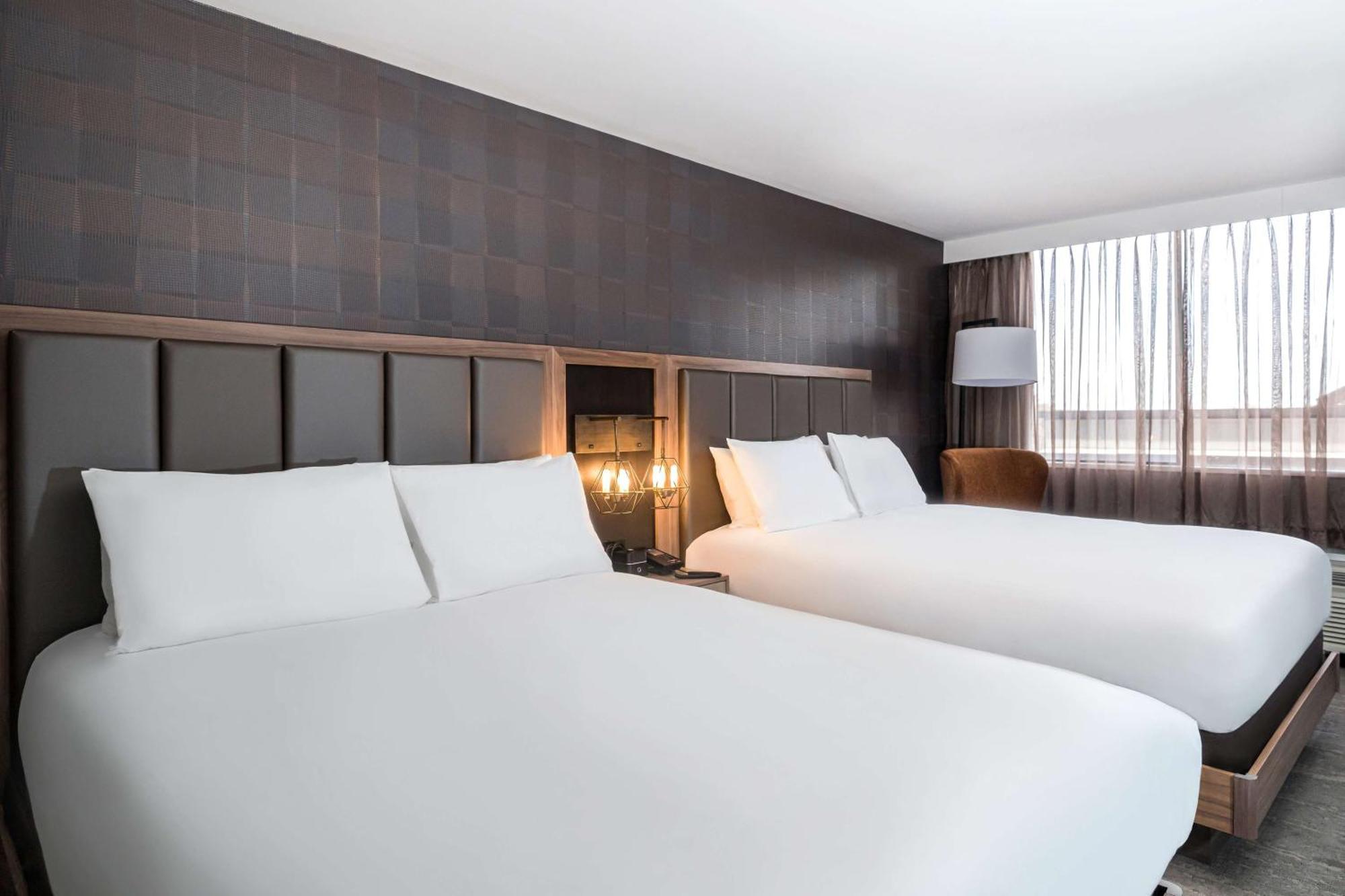 Doubletree By Hilton Kitchener Hotell Eksteriør bilde
