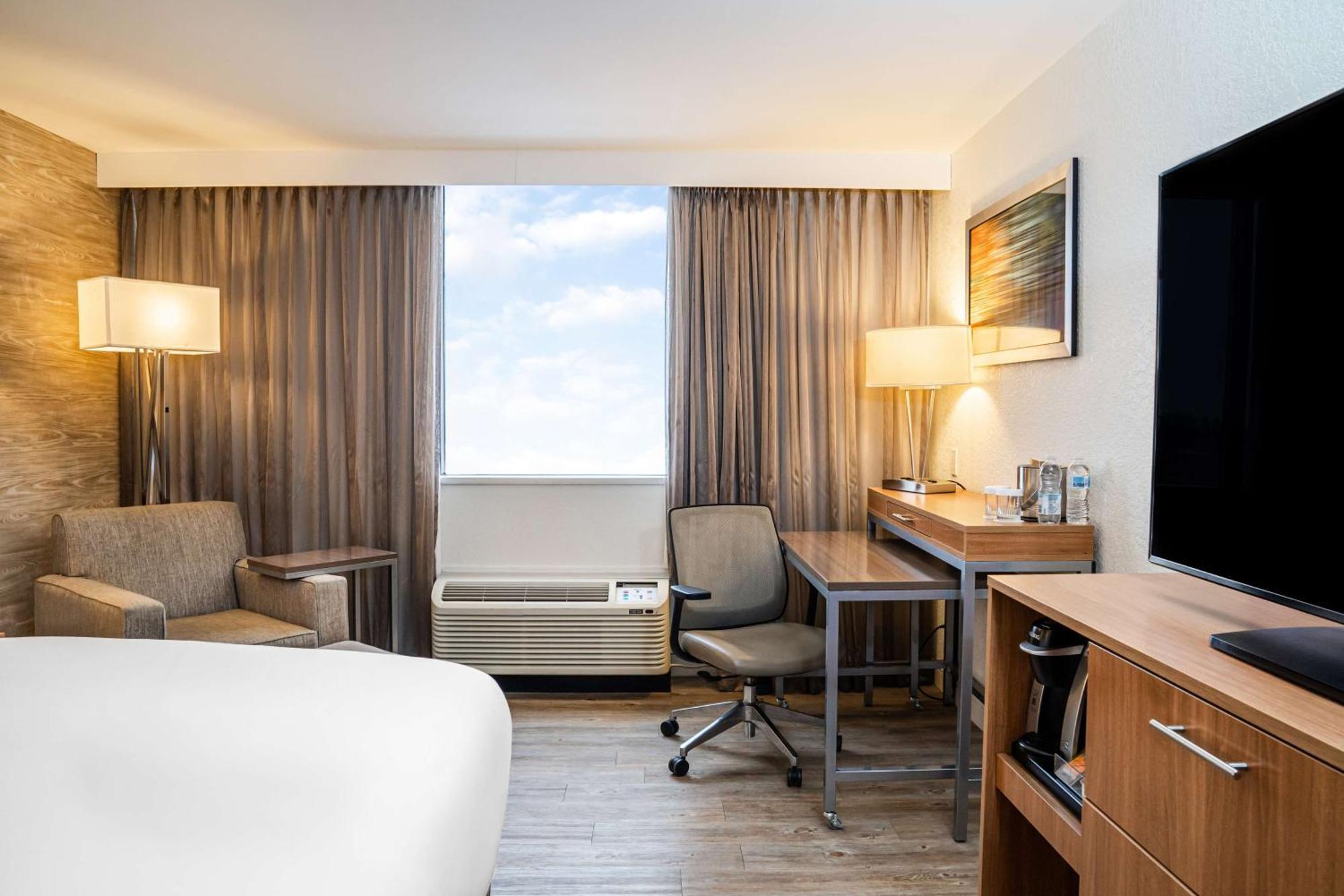 Doubletree By Hilton Kitchener Hotell Eksteriør bilde
