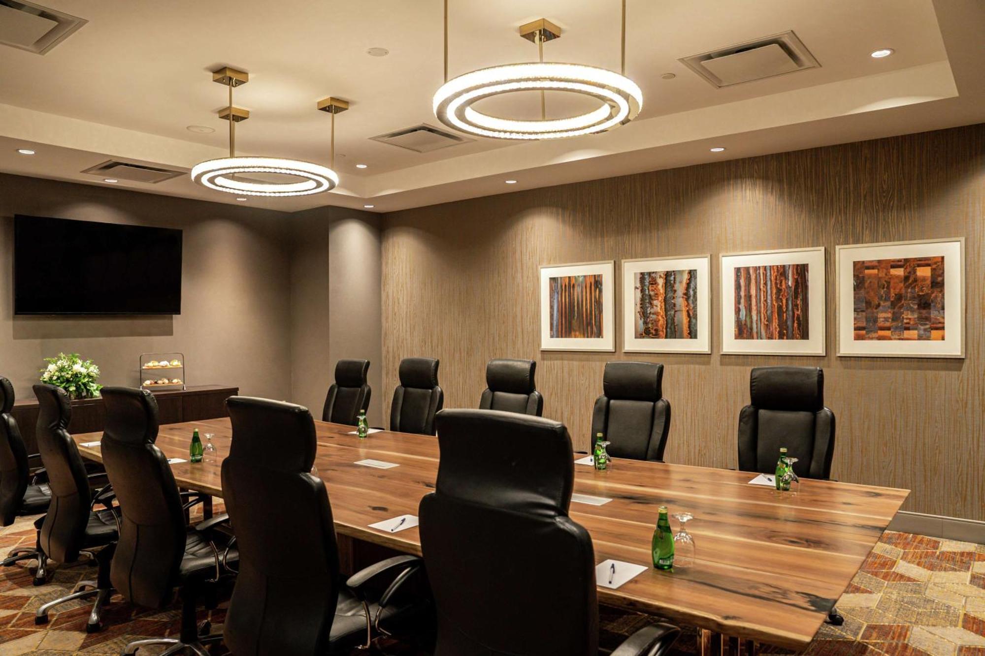 Doubletree By Hilton Kitchener Hotell Eksteriør bilde
