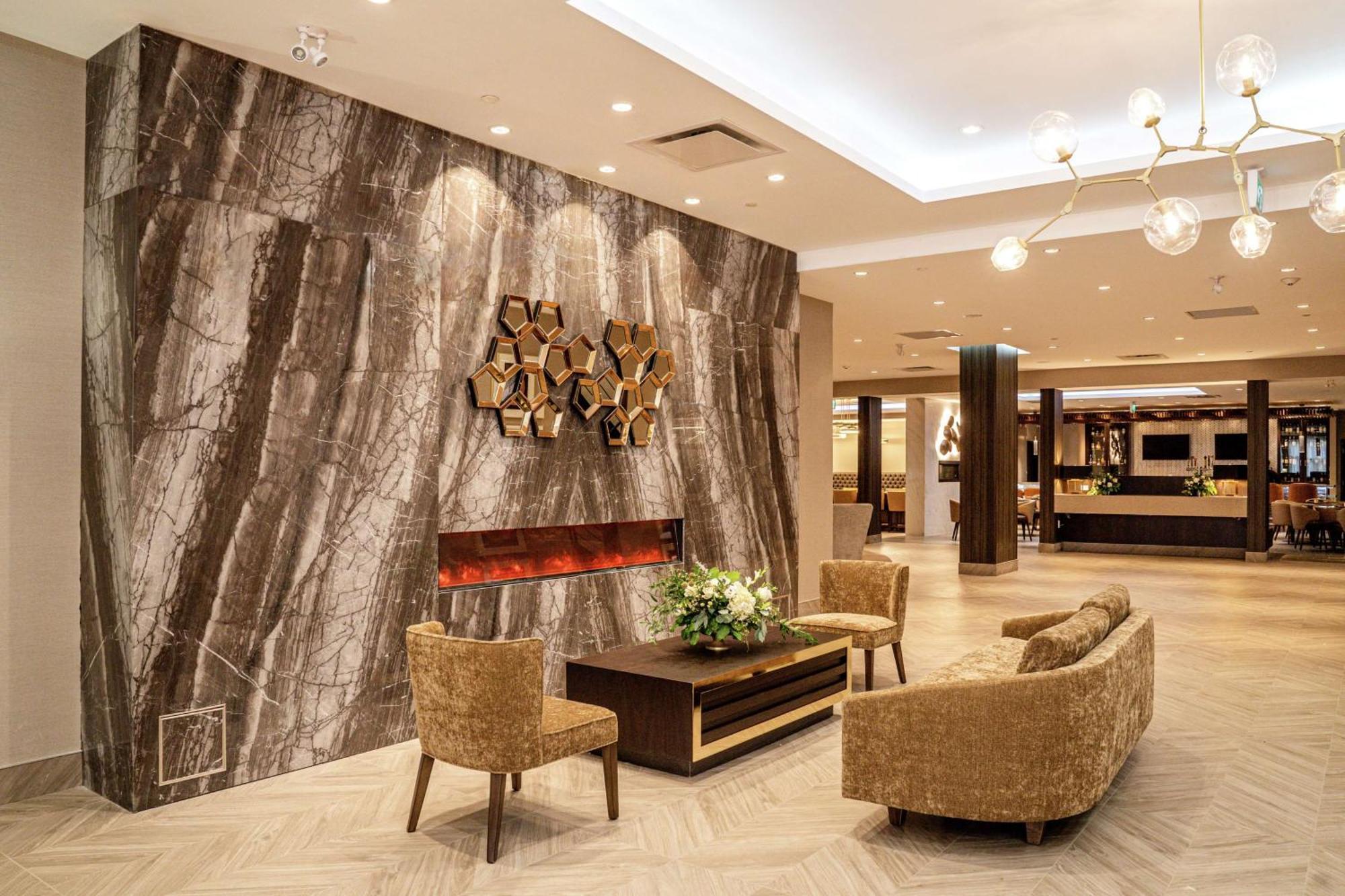 Doubletree By Hilton Kitchener Hotell Eksteriør bilde