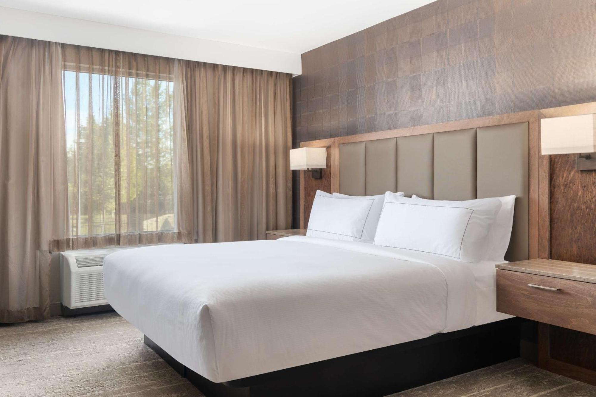 Doubletree By Hilton Kitchener Hotell Eksteriør bilde